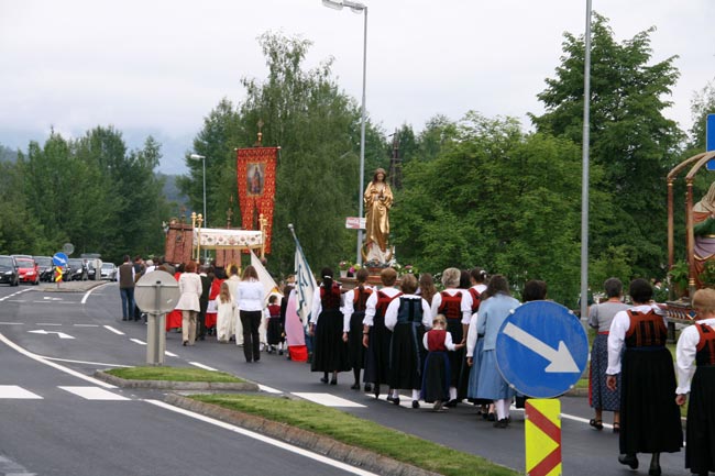 HerzJesu2010-06-13_04