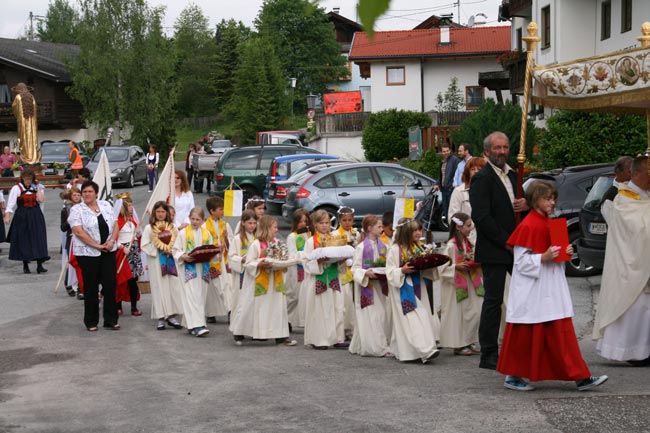 HerzJesu2010-06-13_05