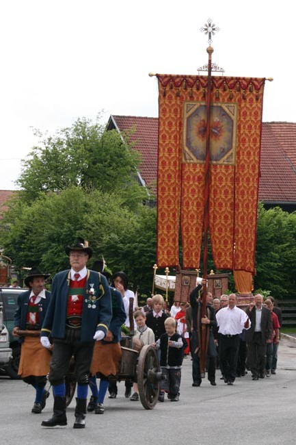 HerzJesu2010-06-13_09