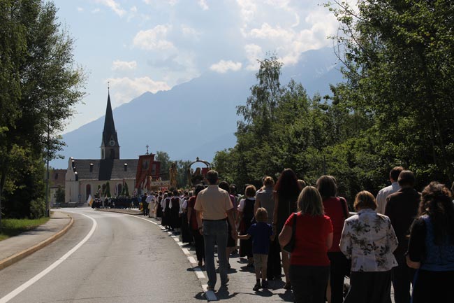 Herz-Jesu-Prozession2012-39